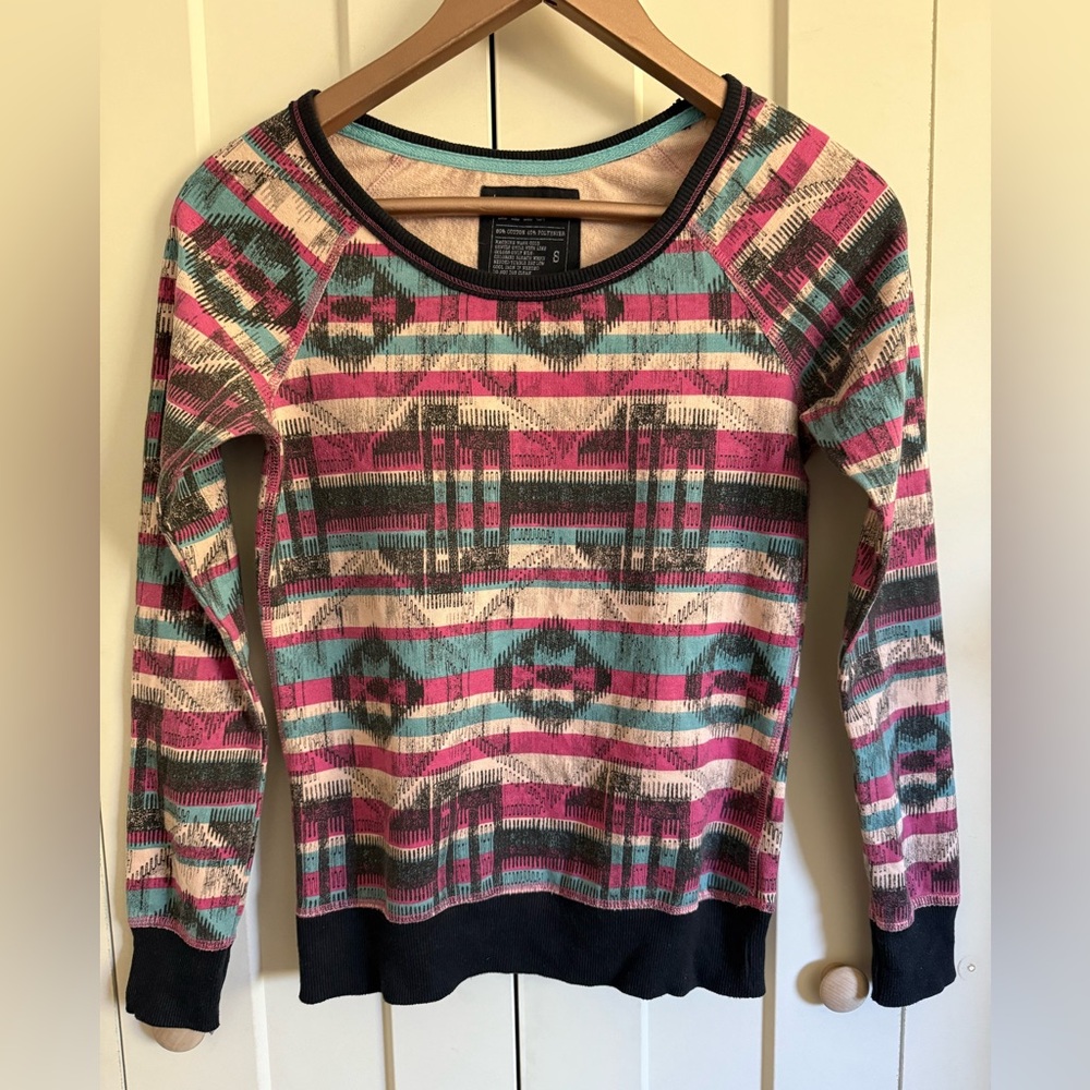 Lilu from PacSun long sleeve crew sweatshirt